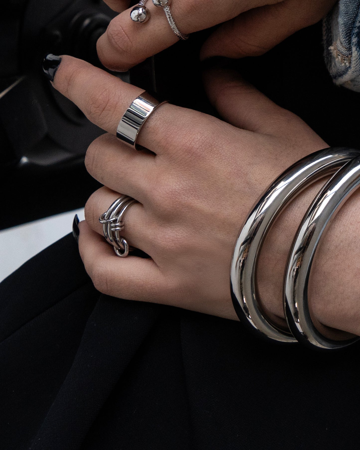 Three Link Ring